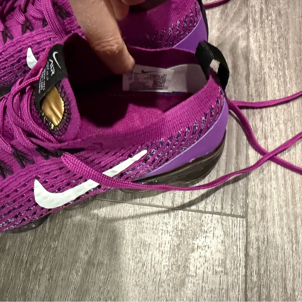 Nike Fuchsia Purple FlyKnit VaporMax Sneakers W8 - Picture 6 of 7